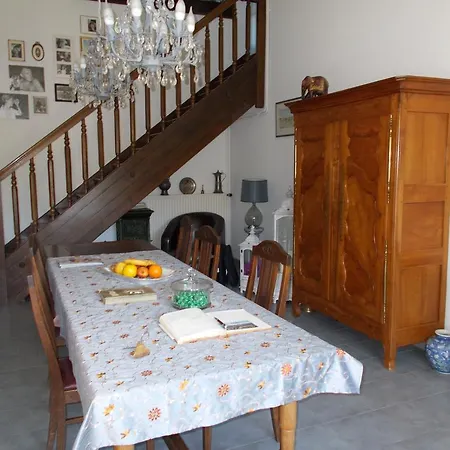 Bed & Breakfast Les Petunias Hugier